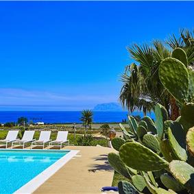 3 bedroom villa with pool, Scopello, sleeps 6